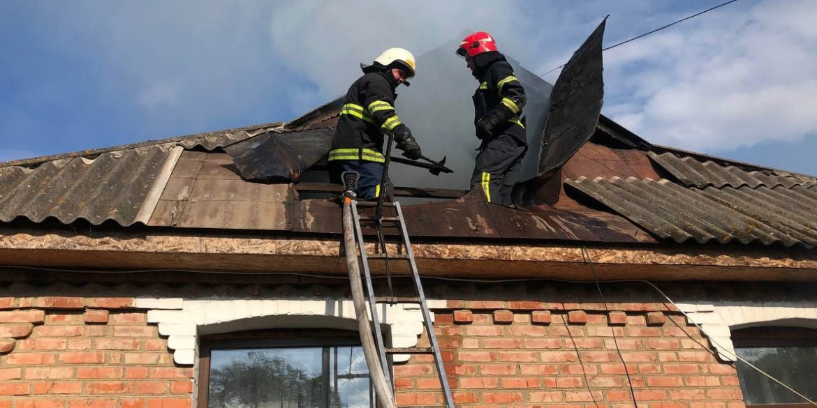 В Іллінцях пожежа залишила жителів без даху над головою