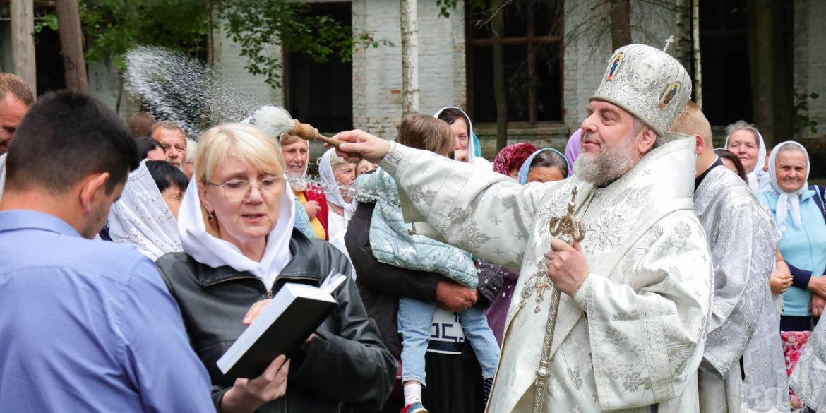 В Лука-Мелешківській громаді звершили першу літургію у новоствореній обителі