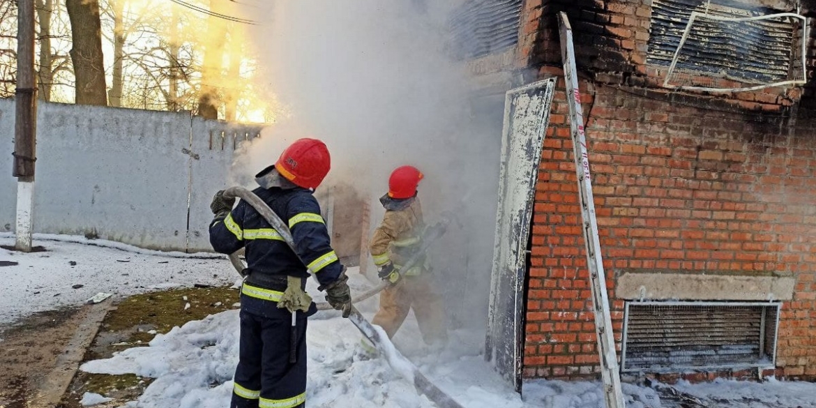 В Якушинцях через замикання згорів трансформатор