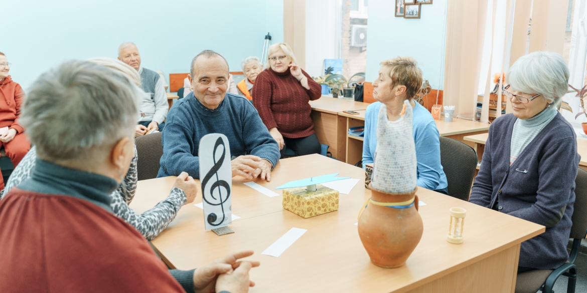 Вінницькі пенсіонери до Дня студента зіграли у “Що Де Коли”