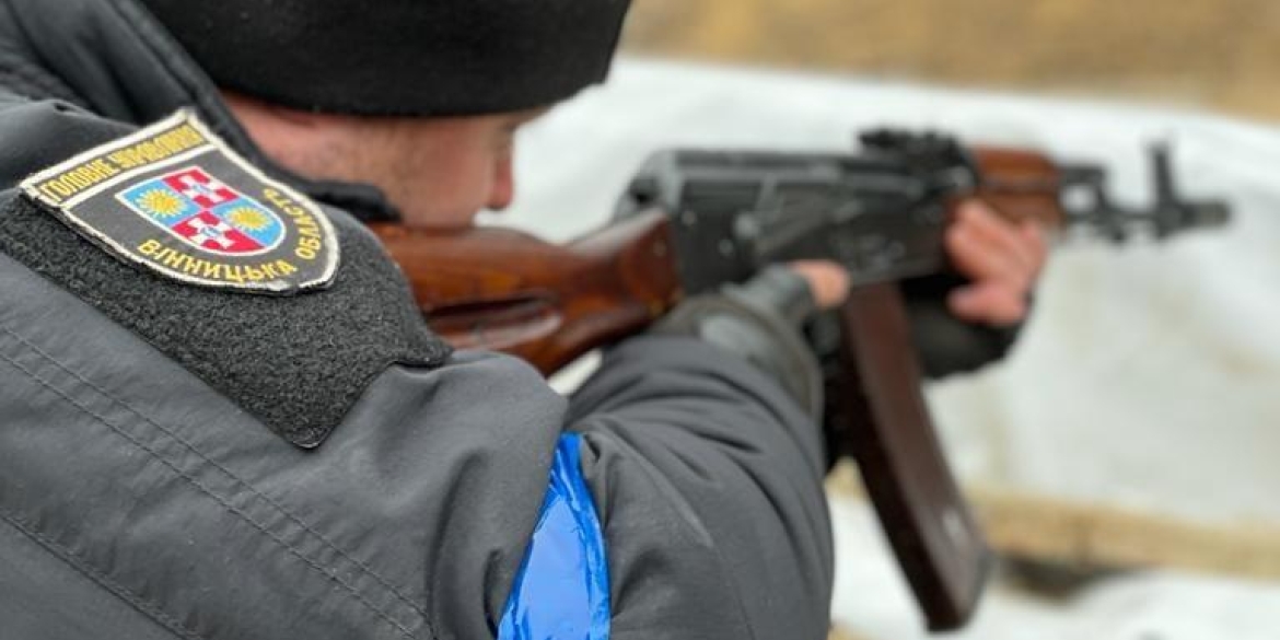 Вінницькі поліцейські вправлялись у стрільбі з автоматичної зброї