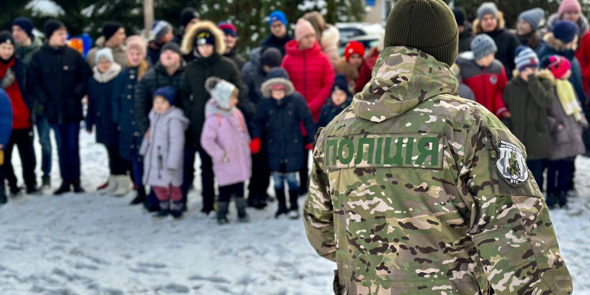 Вінницькі поліцейські завітали до дітей спеціальної школи