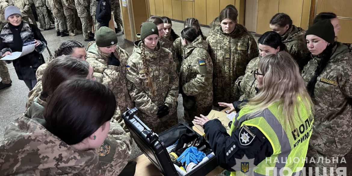 Вінницькі правоохоронці познайомили школярів з особливостями своєї роботи