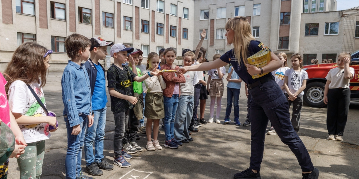 Вінницькі рятувальники провели тренінг для учнів ліцею №26