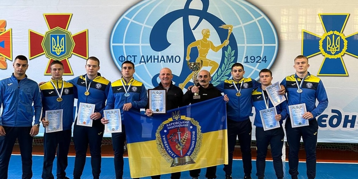 Вінницькі спортсмени здобули «золото» в командному змаганні на Чемпіонаті України з самбо