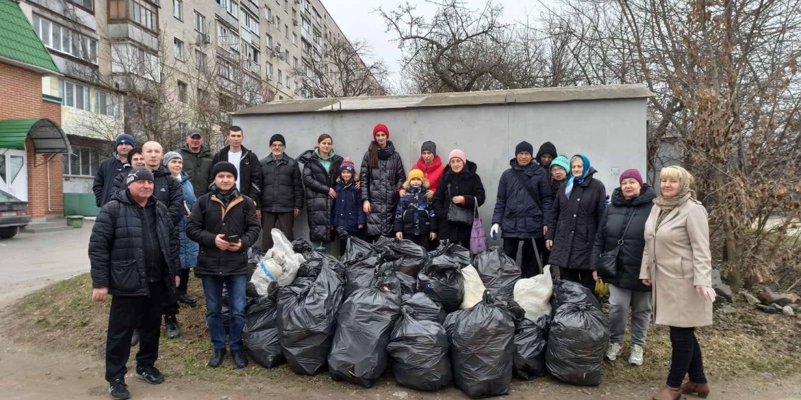 Віряни допомогли прибрати прибережну смугу Південного Бугу