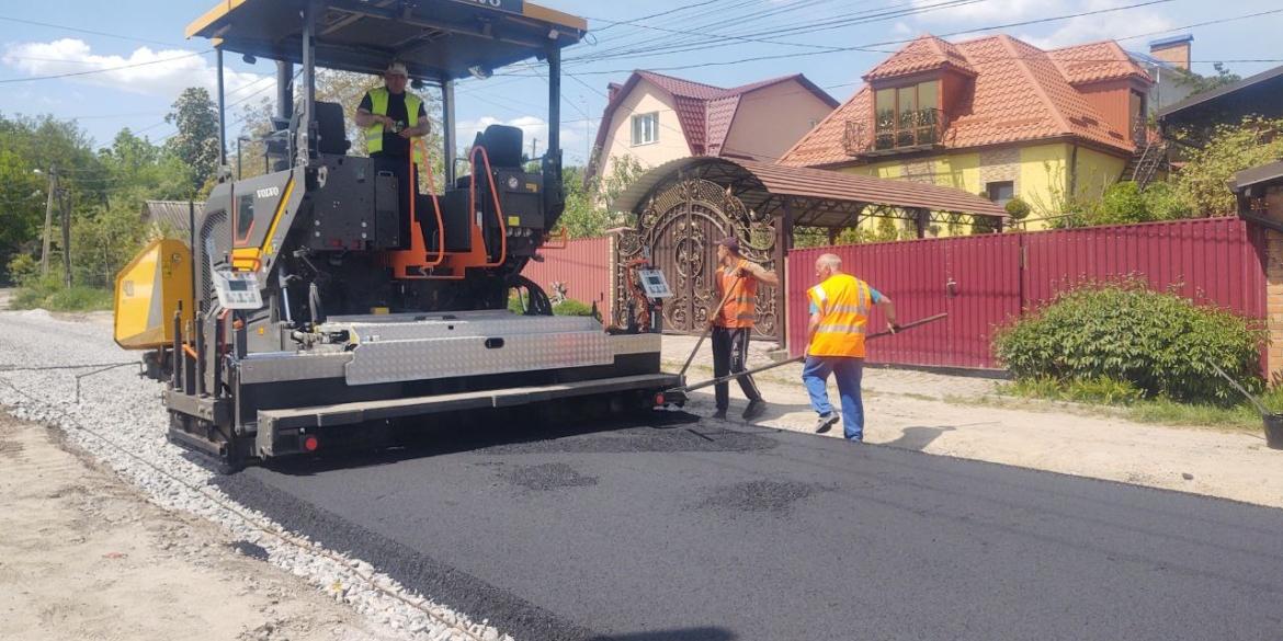 Вже на п'ятьох вулицях Вінниці постелили нове асфальтне покриття