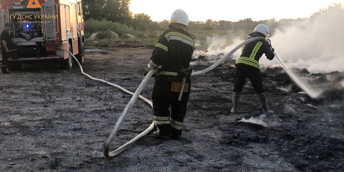 За добу вінницькі рятувальники дев'ять разів виїжджали гасити суху траву