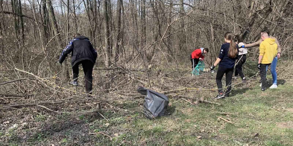 За місяць понад дві тисячі небайдужих вінничан взяли участь у толоках