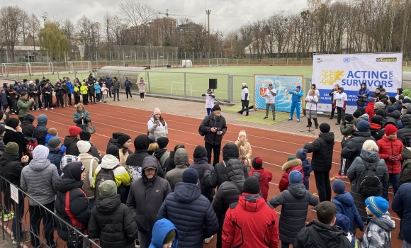 "16 днів проти насильства": у Вінниці відбувся Всеукраїнський забіг "Acting for survivors" 