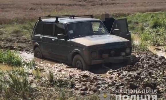 В Іллінецькому районі в чоловіка викрали авто, яке він залишив на ремонт