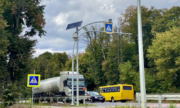 На в'їздах до Писарівки та Щіток встановлюють світлофори