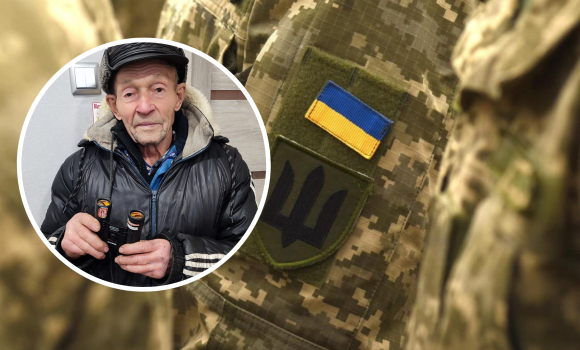 87-річний гніванчанин подарував захисникам цінний бінокль, якому понад 60 років