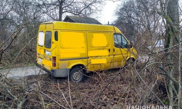 Чоловік викрав “Форд Транзит” з подвір’я жительки Теплицької громади