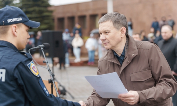 "Будьте гордістю Нацполіції": Сергій Моргунов привітав випускників Харківського університету внутрішніх справ