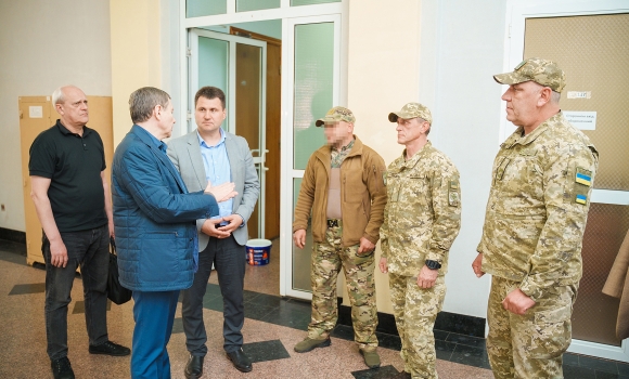 Чергову партію дронів та тепловізори відправили з Вінниці на східний напрямок