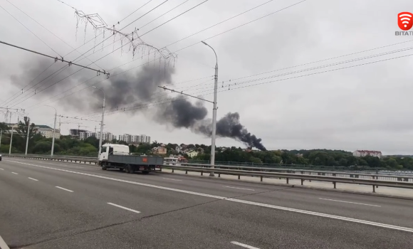 Дим над Вінницею - це пожежа у приватному будинку прильотів не було