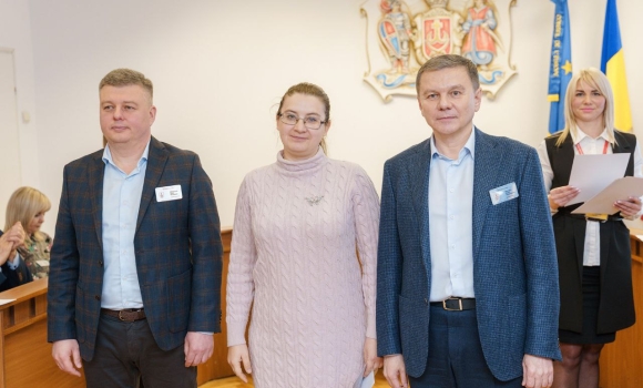 Допомагати неважко, головне - мати бажання, - вінницька вчителька і волонтерка