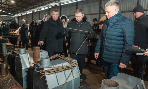 Два автомобілі та мікроавтобус для військових – чергова допомога від Вінниці 