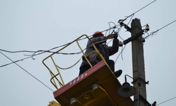 Енергетики Вінниці оперативно ліквідовують наслідки вчорашньої негоди