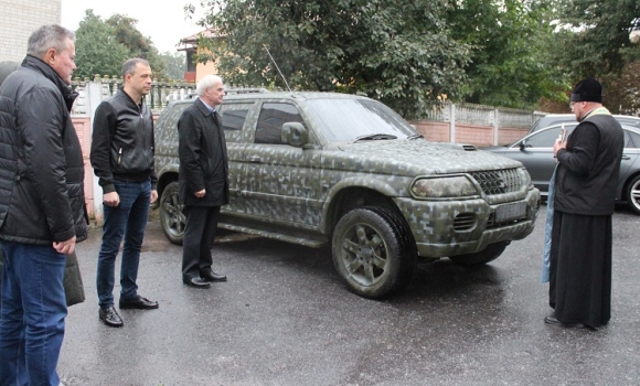 Калинівська громада передала військовим на передову ще один позашляховик