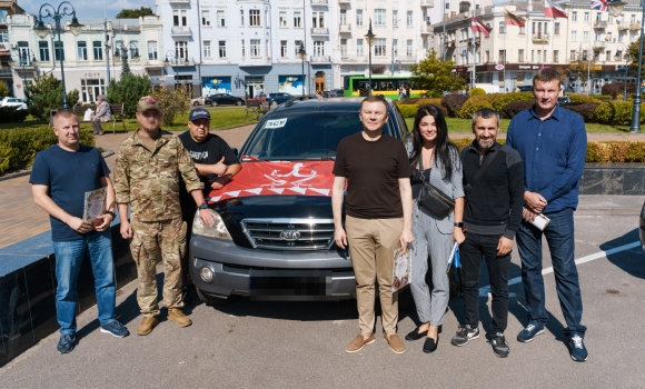 Мер Вінниці Сергій Моргунов: "Гумштаб передав захисникам черговий автомобіль"