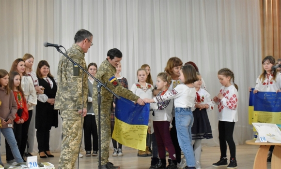 На благодійному аукціоні у Жмеринці зібрали 17,5 тис. грн для ЗСУ