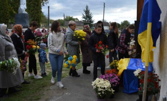 На честь загиблих Захисників у Томашпільській громаді відкрили пам'ятні дошки