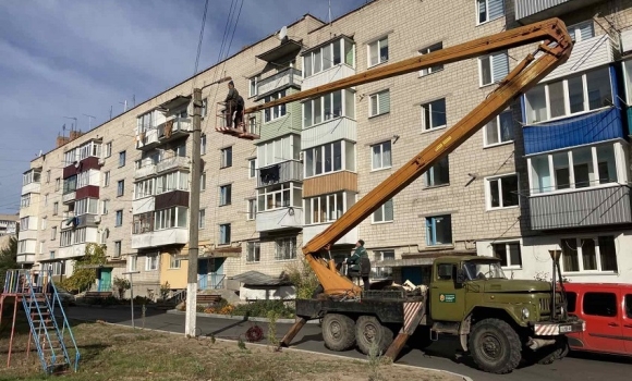 На Калинівщині не змогли увімкнути освітлення через вандалів, які покрали кабелі та лічильники