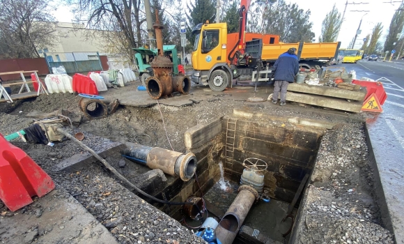 На Київській у Вінниці ще тривають роботи на водогоні, однак воду вже подали