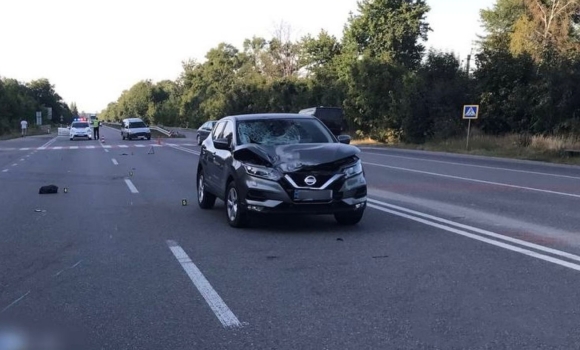 На околиці Вінниці водійка Nissan на смерть збила 28-річного хлопцяНа околиці Вінниці водійка Nissan на смерть збила 28-річного хлопця