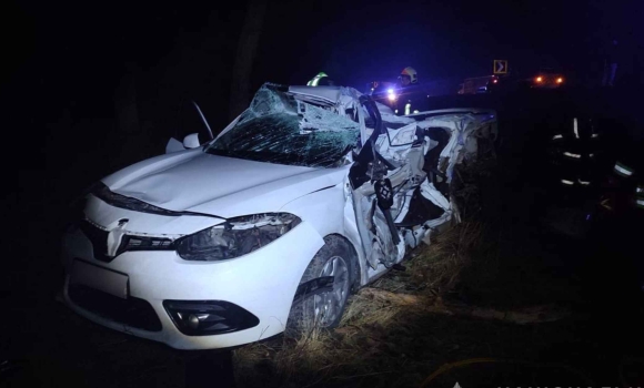 На Вінниччині вантажне Renault підім'яло легковик тієї ж марки - водій загинув 