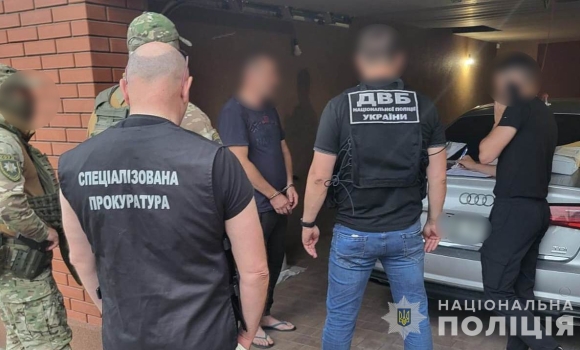 На Вінниччині взяли на хабарі чоловіка, який обіцяв підприємцям вплинути на ТЦК