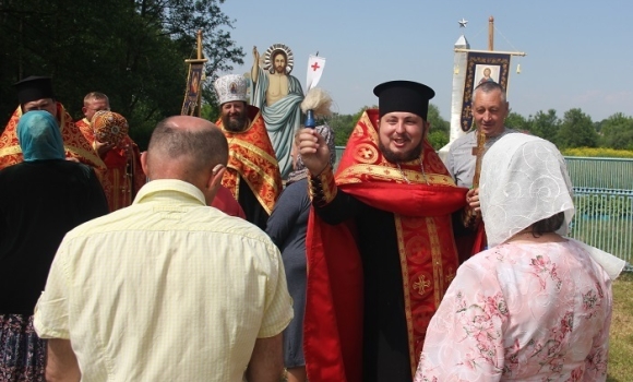 У Іванові на перше молитовне зібрання зібралась новоутворена громада ПЦУ