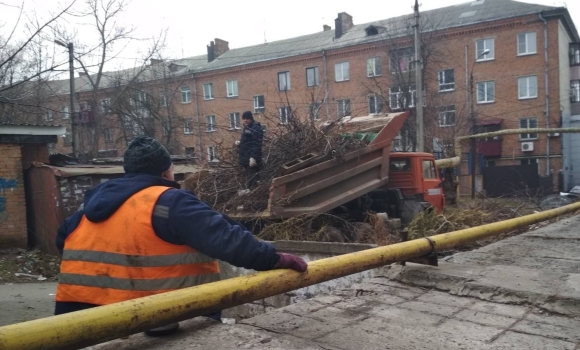 Однієї вантажівки не вистачить: друкарня у Вінниці отримала припис за сміття