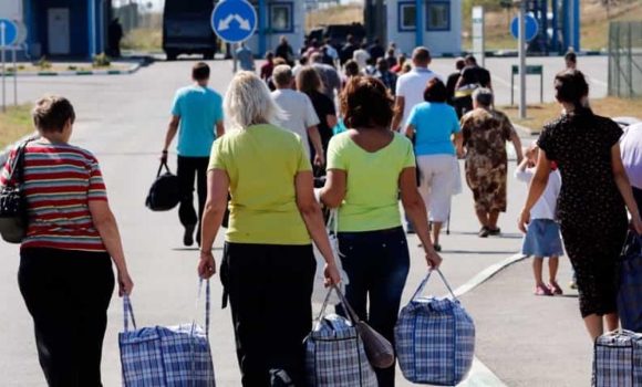 Для прийому переселенців у вінницькій школі потрібні ковдри, подушки та речі