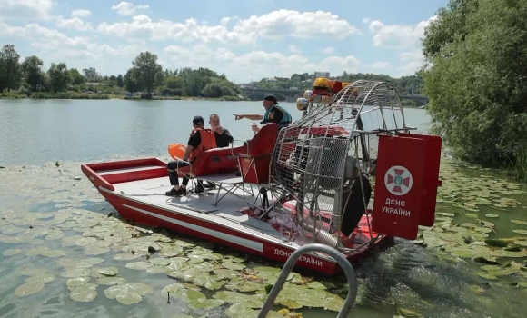 Підступна вода. Що відпрацьовували вінницькі водолази під час показових навчань