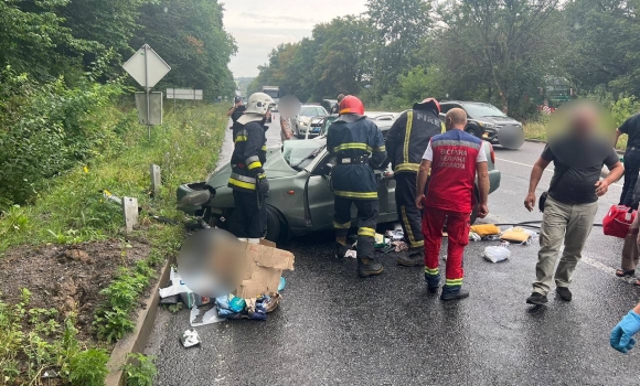 Подробиці моторошної аварії — на Вінниччині в аварії загинуло подружжя, їх немовля у лікарні