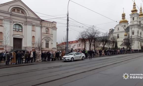 Поліцейські Вінниччини слідкують за порядком під час Великодніх свят