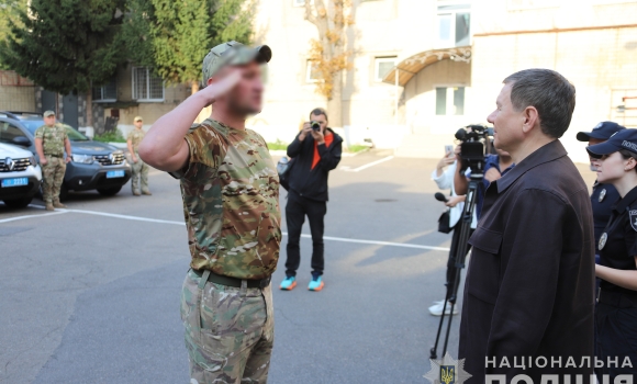 Поліцейські стрілецького батальйону отримали від Вінницької міськради спецавтомобілі