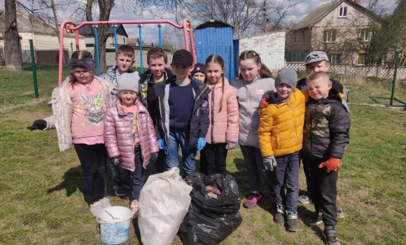 Понад сотні жителів Вінницько-Хутірського округу долучились до весняної толоки