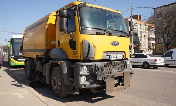 У Вінниці розпочали міжсезонне прибирання вулиць