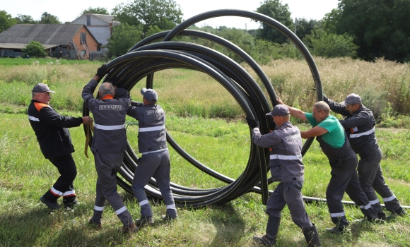 Проклали новий газопровід замість аварійного у Гайсинському районі