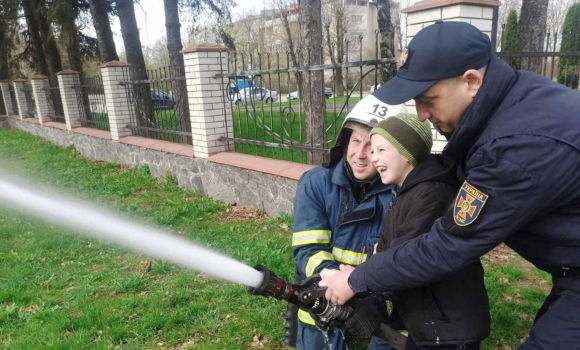 Рятувальники навчали правил безпеки дітлахів Немирова та Томашполя