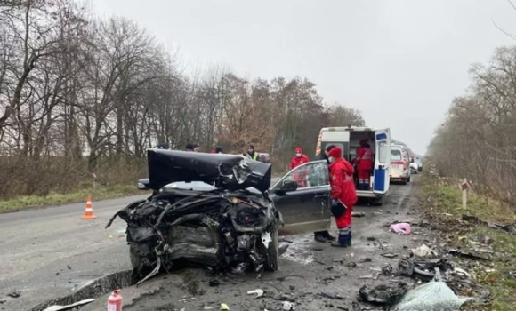 П’яний водій на Volvo розтрощив ВАЗ: водій-вінничанин загинув на місці, родині потрібна допомога 