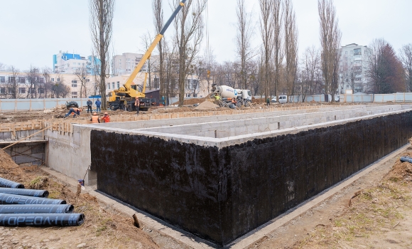 У Вінниці слідкують за темпами будівництва протирадіаційного укриття та термомодернізації ліцею №23