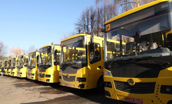 Шкільний автопарк Вінниччини поповнили ще 12 автобусів