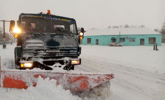 В Оратові влада просить вибачення у мешканців за нечищені дороги