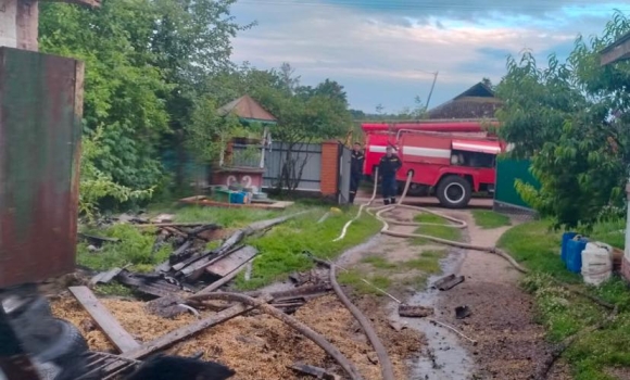 У Дашівській громаді через замикання загорілась літня кухня