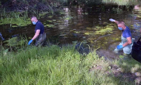 У Гайсині місцевий рибалка знайшов у воді потопельницю